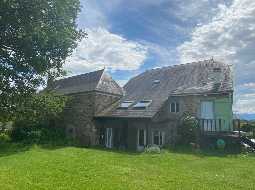 Beautiful renovated Bearnaise Farmhouse with Exceptional Views of the Pyrenees Mountains